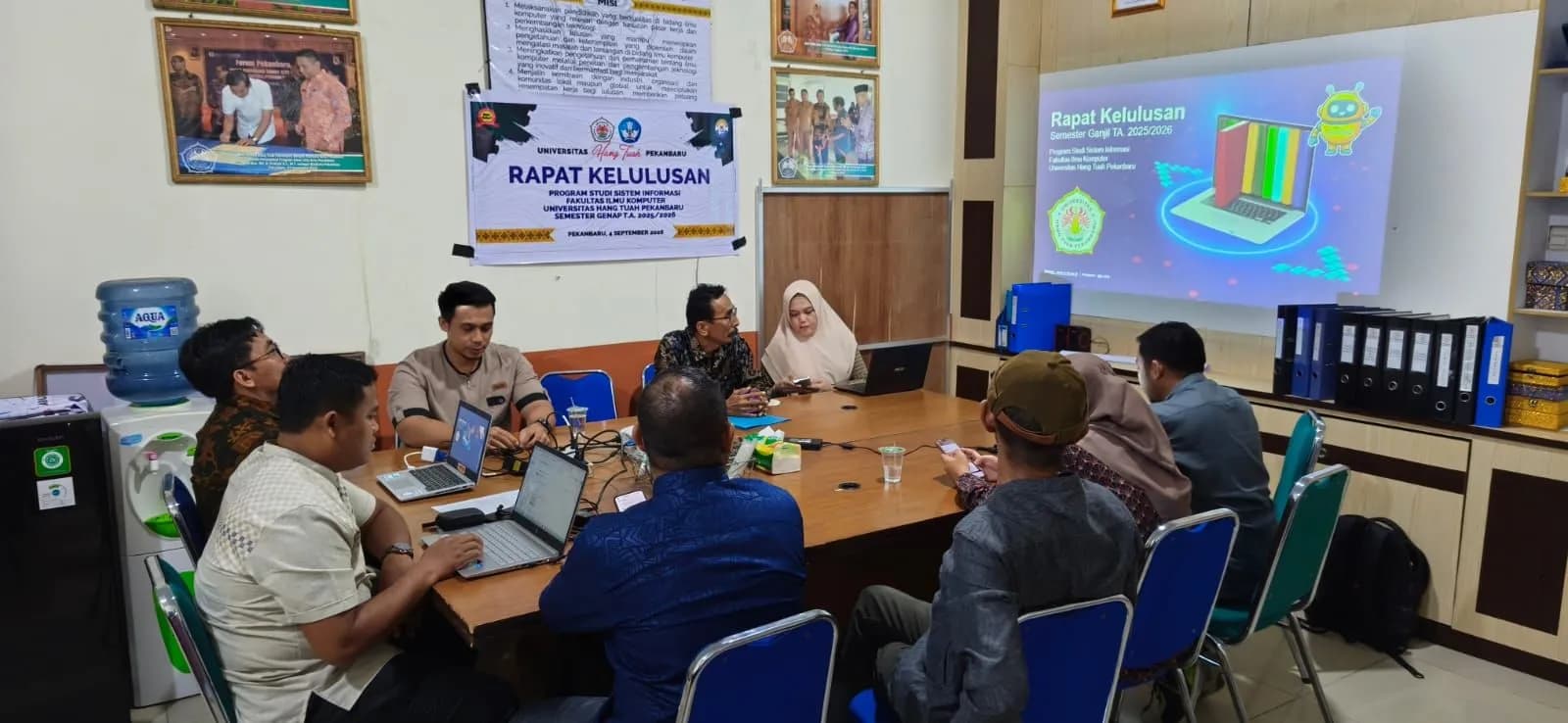 17 Mahasiswa Program Studi Sistem Informasi UHT Pekanbaru Dinyatakan Lulus dan Siap Menyandang Gelar S.Kom.